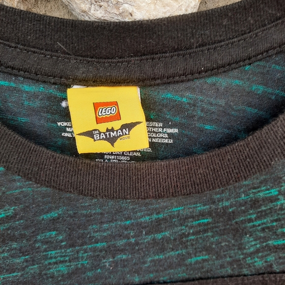 Lego Batman "Welcome to Jokerville" Short Sleeve Graphic Tee Size Medium - Picture 3 of 4